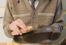 How to Clean the Insoles of Shoes