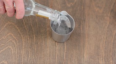 measuring tonic water